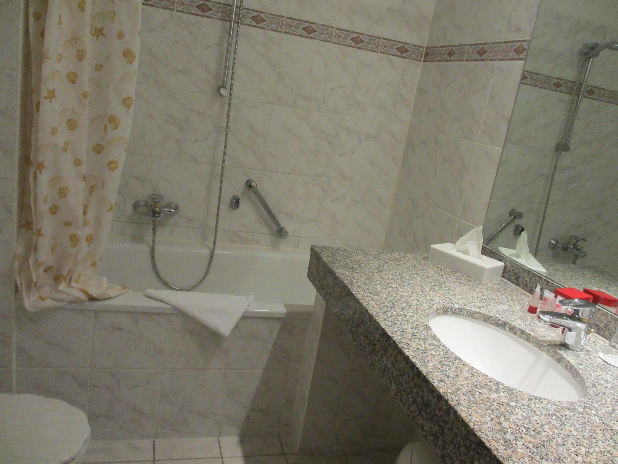 Seehotel Schloss Klink Dış mekan fotoğraf