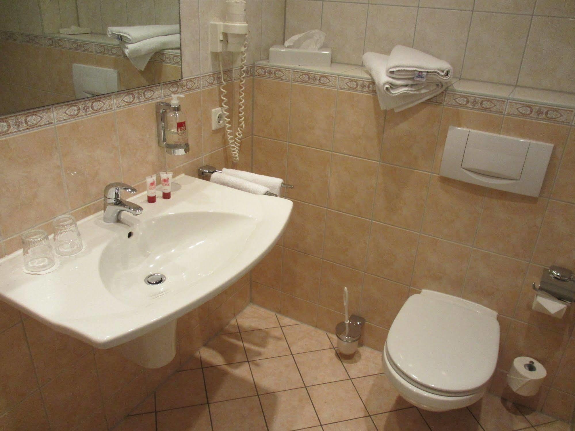Seehotel Schloss Klink Dış mekan fotoğraf